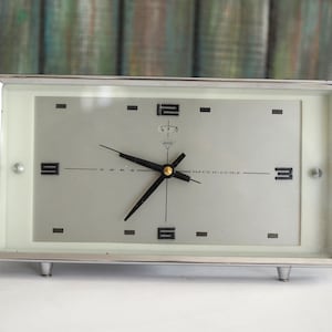 Shanghai Diamond clock - 1970&#39;s Vintage  Shanghai Diamond space afe alarm clock, vintage mechanical wind up alarm clock, space age clock