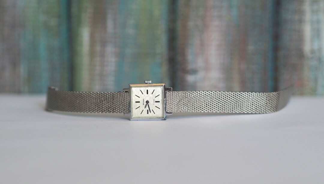 SEKONDA Vintage USSR Mechanical Wind up Women's Watch Etsy
