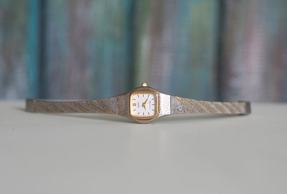 Adec quartz deals watch price