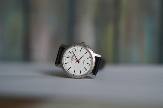 GENEVES -  quartz women's  Watch ,  vintage quart… - image 3