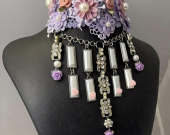 Gargantilla de encaje lila: collar victoriano de diamantes de imitación y flores pastel