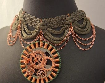 Gargantilla de princesa estilo Steampunk, ciencia ficción y fantasía, con encaje verde y engranajes, y cadenas de cobre.