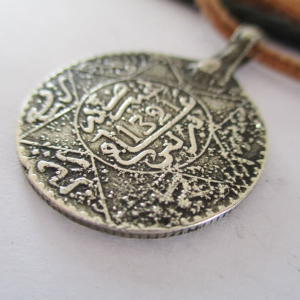 Silver coin coin 1321 Morocco Silver jewelry necklace amulet Islam money dirham calligraphy ornaments arabesques