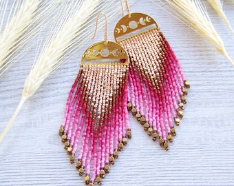 Long bohemian beaded fringe earrings made of miyuki Delica beads, ombre gold, bronze and pink shades statement earrings with brass cubes