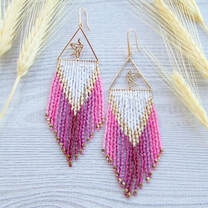 Ombre pink Fringe earrings with gold and white, Long bohemian beaded fringe earrings made of miyuki Delica beads and brass cubes