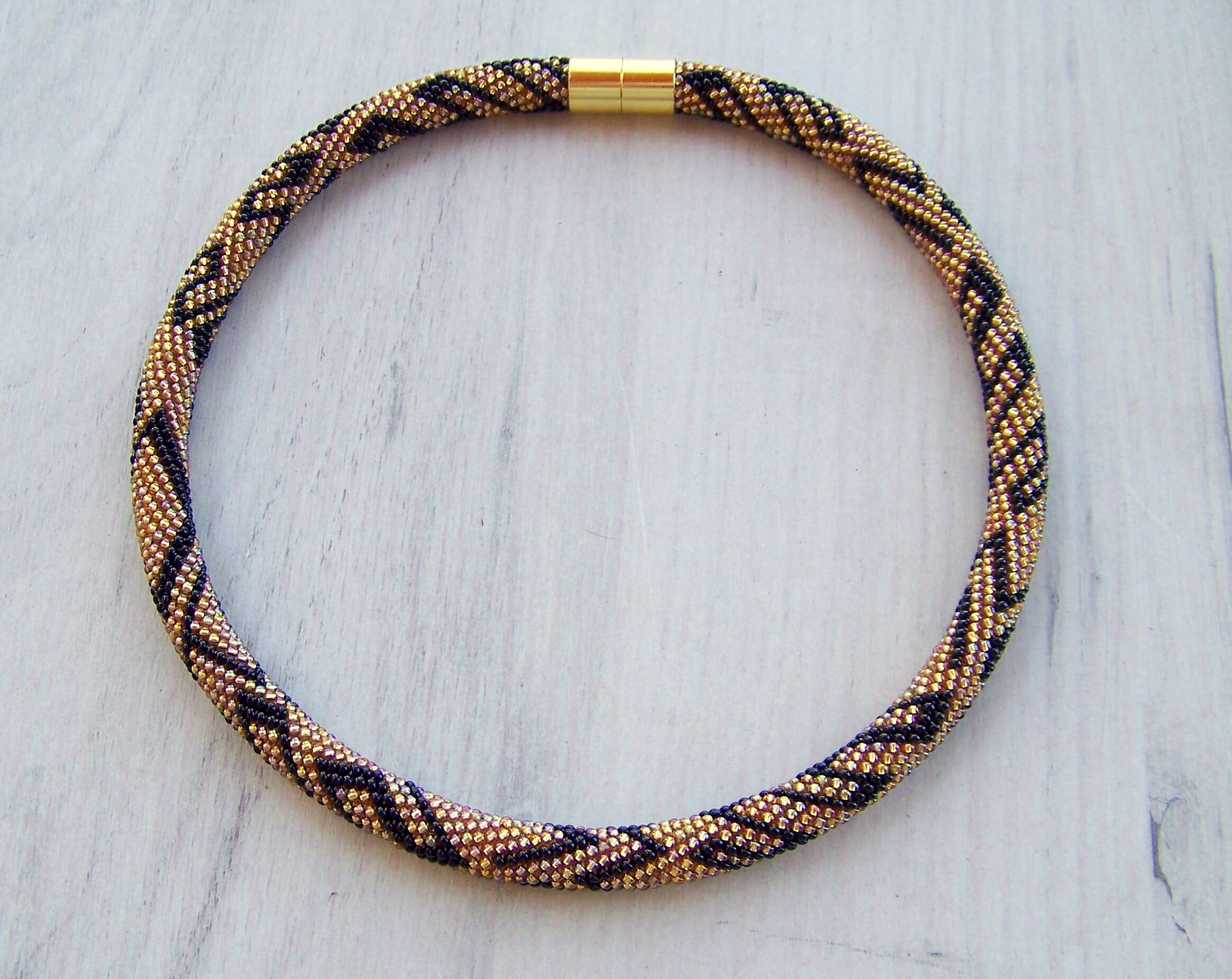 Bead crochet choker necklace with geometric pattern - Beaded rope necklace - Beadwork necklace - Gold and black necklace