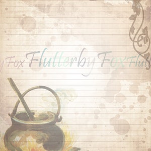 Pu&ograve; includere: Uno sfondo di carta rigata in stile vintage con un calderone sopra un fuoco. La carta ha un aspetto sbiadito e invecchiato con macchie marroni e bianche. Il testo "Flutterby Fox" &egrave; in fondo alla pagina.