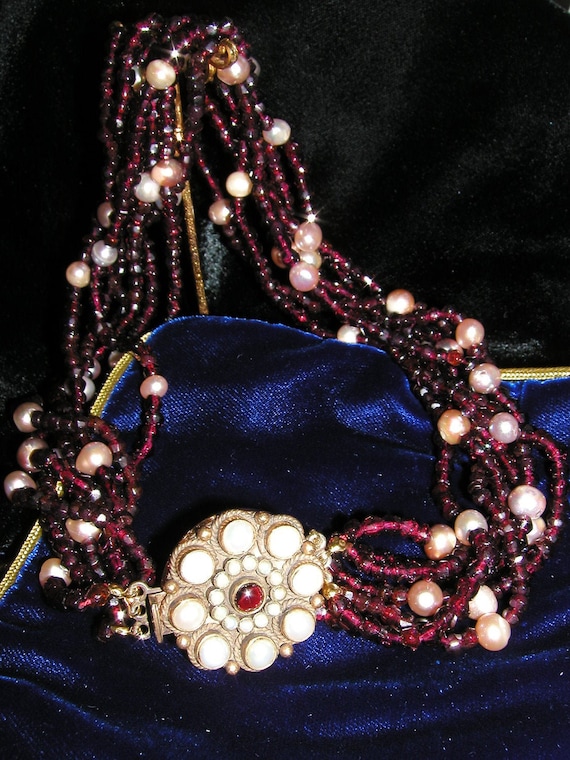 Garnet  and Rose Pearl Necklace with Pendant