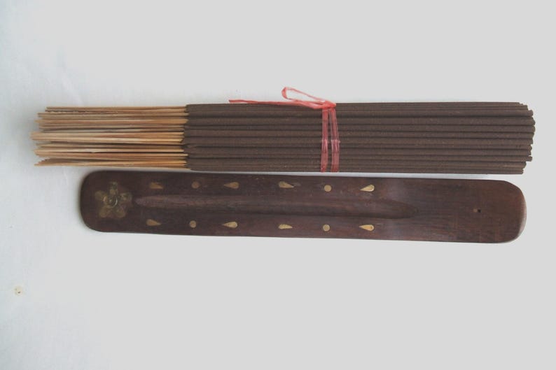 Zelda's Incense soaked in scented oils. Use an incense burner to enhance your happy experience