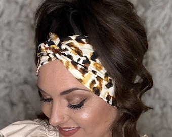 Headband with buttons, Leopard twisted wide headband,wide headband,headband for mask ,cheetah headband,nurse headband,boho head wrap,