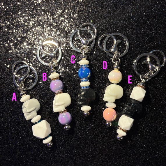 Skull Beaded Keychain, Gothic Bag Charm, Silicone Pearlescent Beads, Alt Keyring