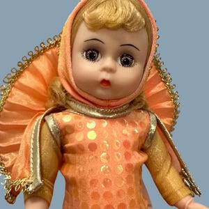 Madame Alexander Doll 1992 8” Goldfish