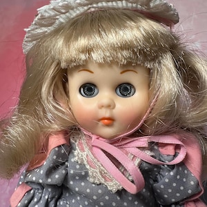 Vintage 1984 Vogue Ginny Sunday in the Park Mint In Box