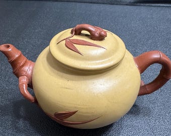 Vintage Yixing Zisha Teekanne aus Bambus, unglasiert, mit Bambusgriff und Ausguss