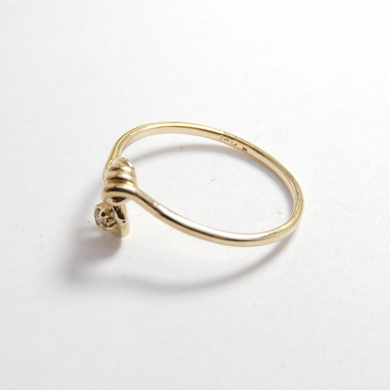 Vintage 10K Gold Twist Ring with Diamond Accent Size 6L