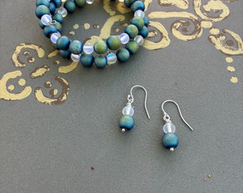 Green Iris Memory Wire Wrap and Earrings Jewelry Set