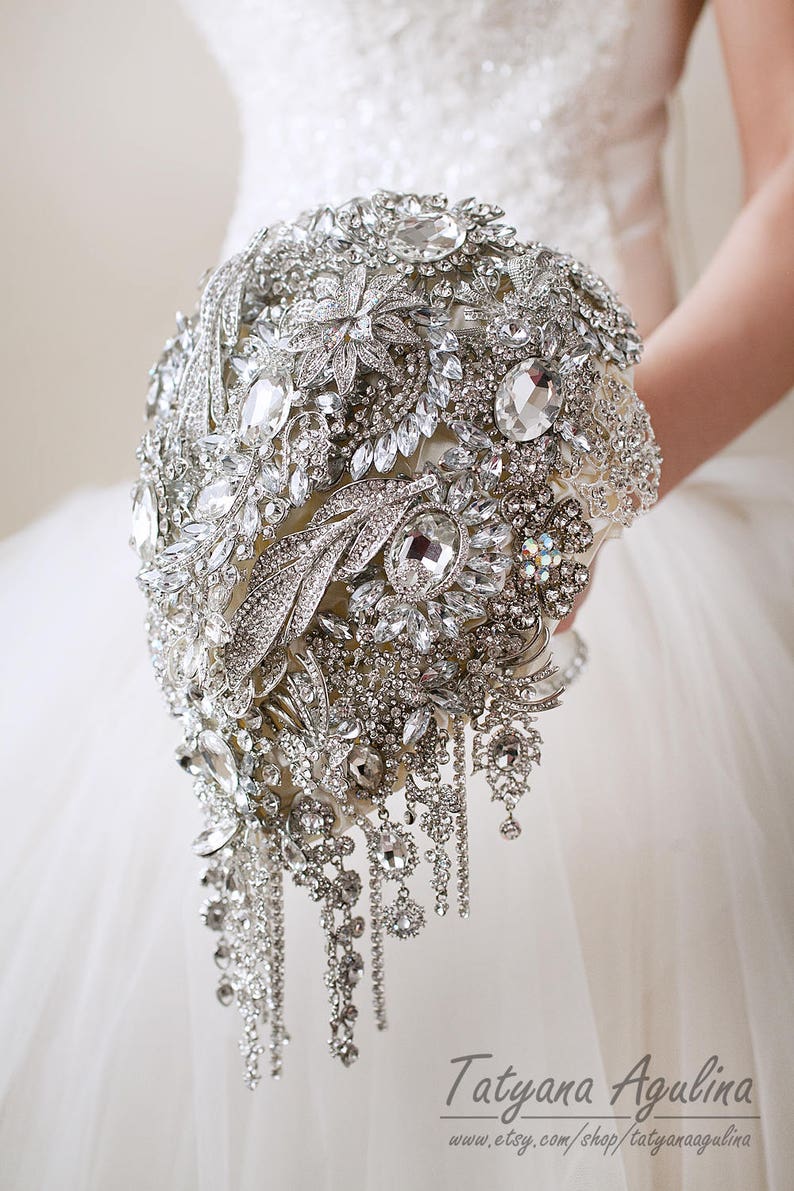 Handgemachter Brautstrauß Aus Satin - Künstliche Rosen Mit Strass & Perlen