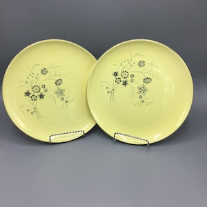 Taylor Smith Taylor MCM - Set of 2 Versatile Shape Dinner Plates - Silver Mist Yellow Pattern - Shipping Included