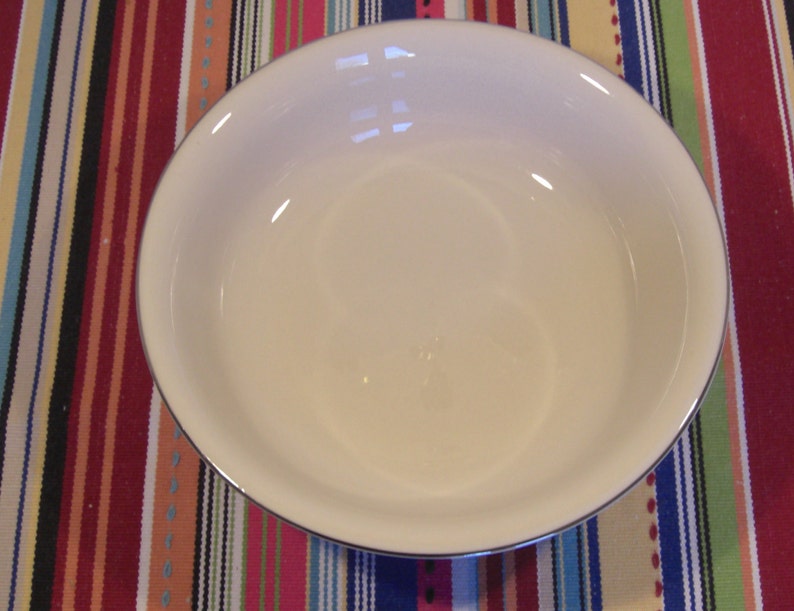 Fleetwood Fine China California for Treasure House RARE Medium Round Footed Vegetable Serving Bowl White on White Queens Lace Pattern