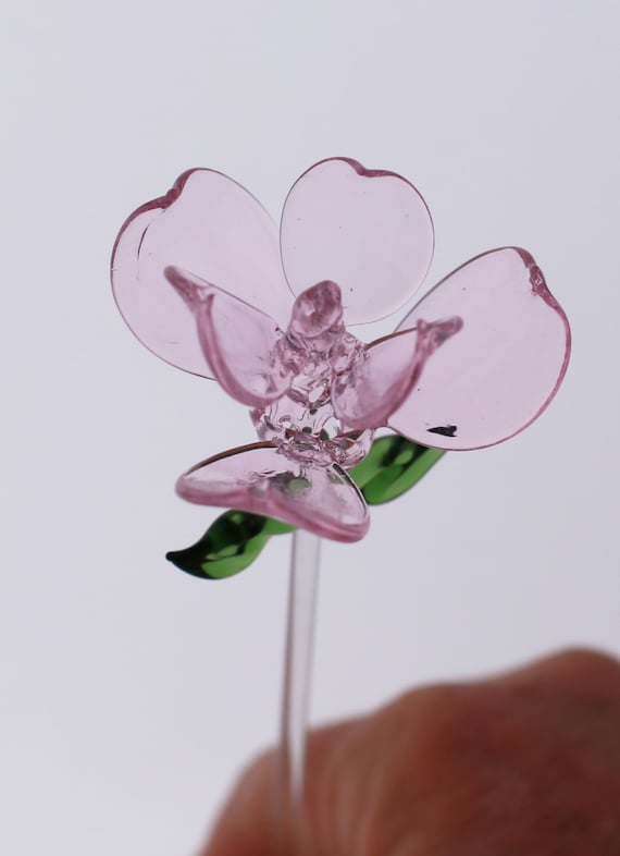 Fleur De Rose En Verre Soufflé De Main Avec La Longue Tige