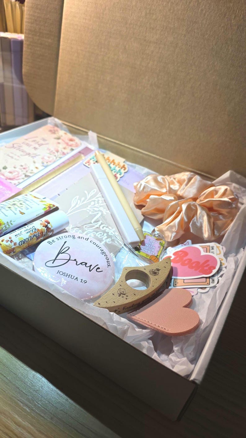 Lip Shape Sticker Women's Gift Sets, Book Lovers Stationary Gift Set, Christian Agifts ...