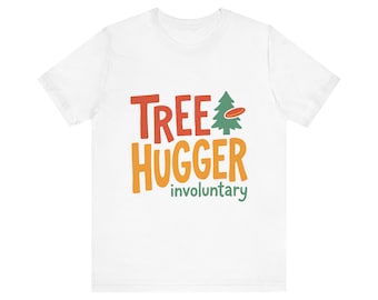 Camiseta de frisbee golf, camiseta divertida de disc golf, juego de palabras involuntario para amantes de los árboles, regalo para jugadores de disc golf, humor de "atrapados en los árboles".
