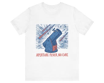 Camiseta "Aperture Fever", regalo divertido para astrónomos aficionados, camiseta con juego de palabras sobre telescopios y observación de estrellas, camiseta de astronomía estilo linograbado Dobsoniano.