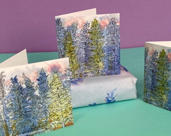 Tarjeta de regalo de bosques antiguos, de Michelle Kogan, Bosques encantados, Tarjetas navideñas brillantes, Para todos, Acuarelas vibrantes, Tarjeta encantadora