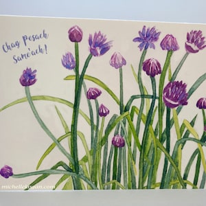 Tarjeta de Pascua de cebolla con punta de rosa, por Michelle Kogan, flores de primavera purpúreas, acuarela, verdes tiernos, familia, tarjeta judía de Pesaj para todos