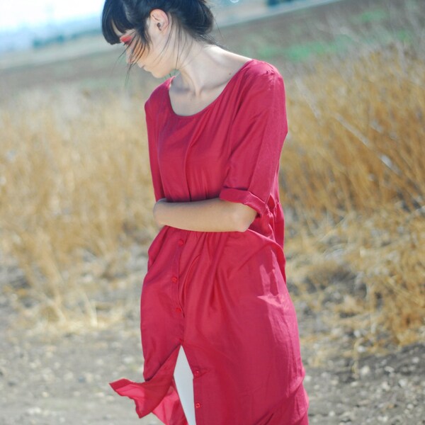 Red loose cotton silk light weight tunic // buttoned  tunic with sleeves