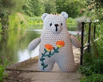 Orsacchiotto di fiori, orsetto di peluche, regalo per bambini all'uncinetto a mano