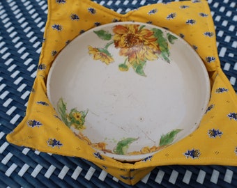 Microwave safe Bowl cozy. Tortilla warmer. Blue yellow cotton fabric. handmade kitchen linen Microwavable plate holder. Valentine gift's day