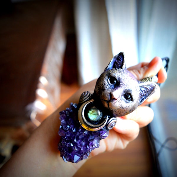 Bastet,Bast,Divine Cat Spirit Animal,Cat Totem,Labradorite,Amethyst Crystal jewelry,Cat jewelry,Witch,Protection jewelry,Unique Gift