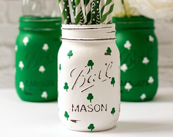 St Patrick Day Vase - Shamrock Vase - Painted Mason Jar - Distressed Mason Jar