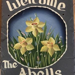 Hand painted slate,  Personalized sign, spring Daffodil, Slate Welcome Sign, wedding gift, Under 50