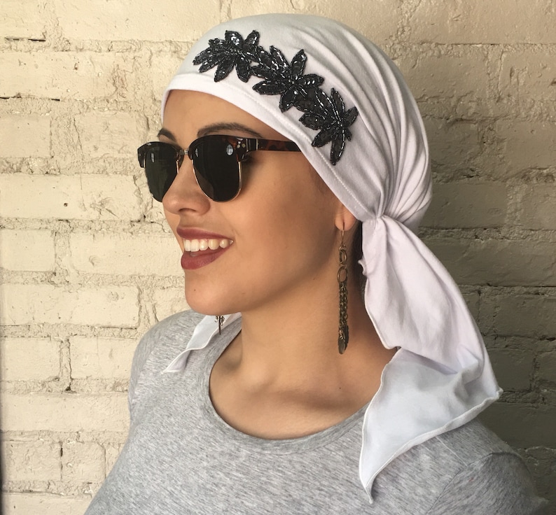 In Hospital Made in USA Tie Back Hat White Breathable Stretchy Cotton Headscarf Head Cover To Conceal Hair For Healthcare Employee