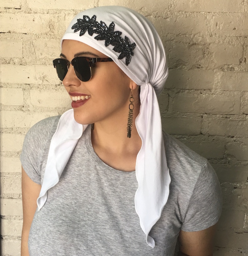 In Hospital Made in USA Tie Back Hat White Breathable Stretchy Cotton Headscarf Head Cover To Conceal Hair For Healthcare Employee