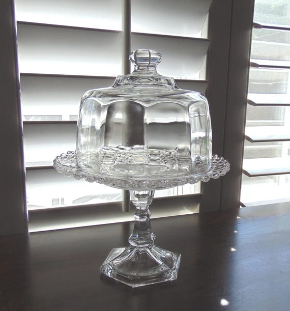 Handcrafted Crystal Glass Cake Stand With Dome: Vintage-style