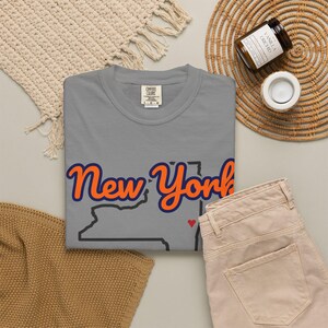 New York T-Shirt mit Staatsschriftzug | Vintage Comfort Colors Shirt | Herz auf Albany | Geschenk für New York Bild 13