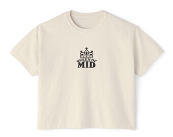 Top corto Queen of Mid, camiseta divertida para la generación Z, camiseta corta Comfort Colors, top corto con estampado de tiara, camiseta con meme de media caña, regalo divertido para ella.
