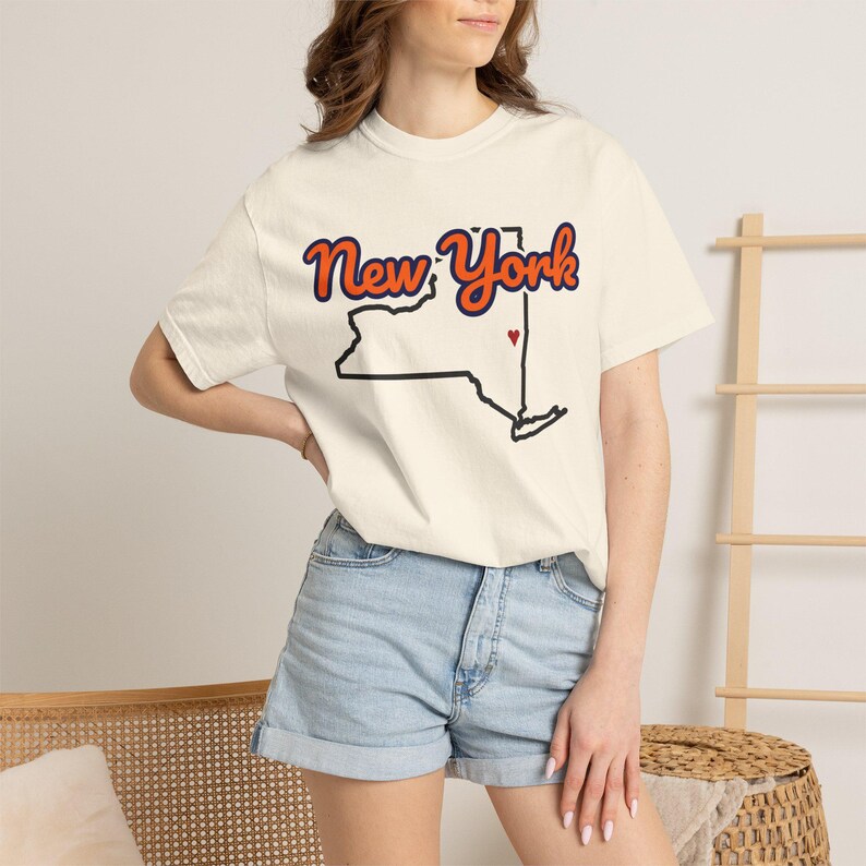 New York T-Shirt mit Staatsschriftzug | Vintage Comfort Colors Shirt | Herz auf Albany | Geschenk für New York Bild 2