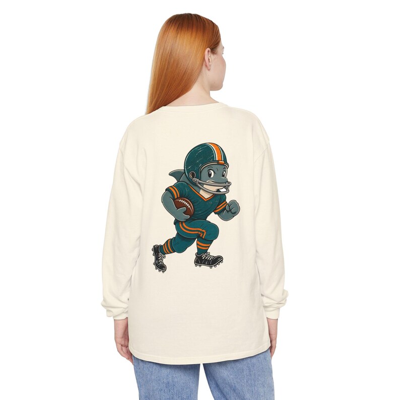 Dolphins Football Long Sleeve Tee, Retro Mascot Shirt, Comfort Colors Game Day Tee, Aqua and Orange Dolphin Running Back, Football Fan Gift bild 6