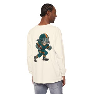 Dolphins Football Long Sleeve Tee, Retro Mascot Shirt, Comfort Colors Game Day Tee, Aqua and Orange Dolphin Running Back, Football Fan Gift bild 4