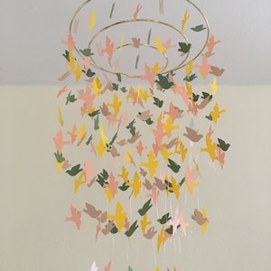 Bird mobile | Peach | Green | Yellow | nursery mobiles | nursery decor | ceiling mobile | choose your colors / chandelier