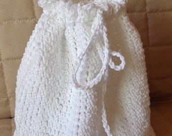 Drawstring Crochet Bag / Flower Girl Purse / White Pouch / Sachet for Girls / Crocheted Jewelry Bag / Cosmetic Bag