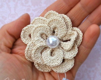 Unique Crochet Flower Brooch with a Pearl / Gift for Her / Gift for Teachers / Gift for Bridesmaids / Wedding Accesory / Vintage Wedding