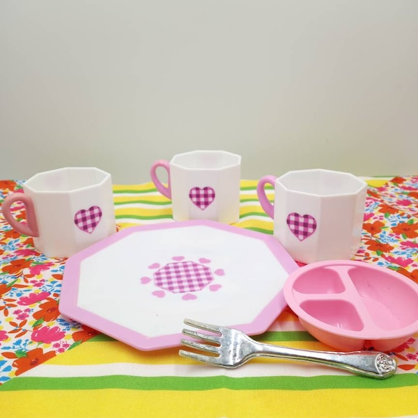 Vintage CDI plastic childrens teaset, plastic plates, pretend play, pink hearts and gingham, play forks, vintage kids dishes