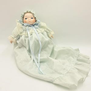 Porcelain Christening Doll- Dynasty Doll- Crying Baby- 9 Inch Sugar Lump Doll- Bye Lo Baby- displayable Artist Dolls