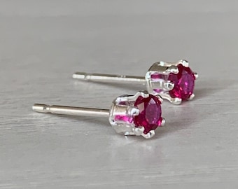 3mm garnet stud earrings / sterling silver, hypoallergenic