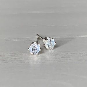 3mm cubic zirconia stud earrings image 1